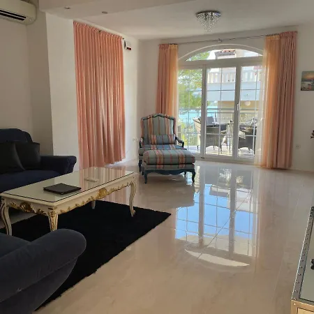 Franda Apartment *